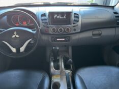 MITSUBISHI L200 TRITON 3.2 D /2010 IDEAL VEÍCULOS LAJEADO / Carros no Vale