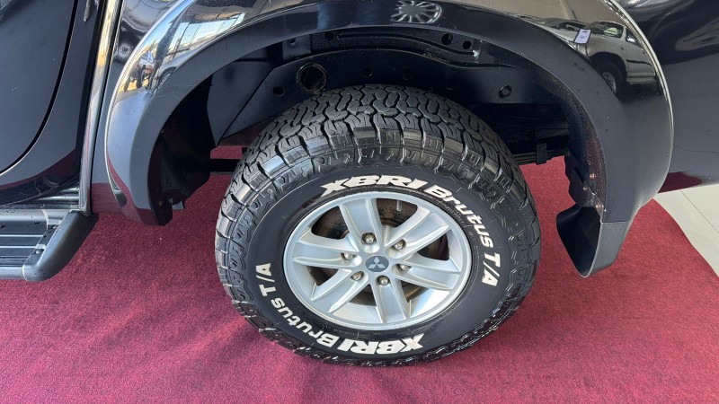 MITSUBISHI L200 TRITON 3.2 D /2010 IDEAL VEÍCULOS LAJEADO / Carros no Vale