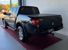 MITSUBISHI L200 TRITON 3.2 D /2010 IDEAL VEÍCULOS LAJEADO / Carros no Vale