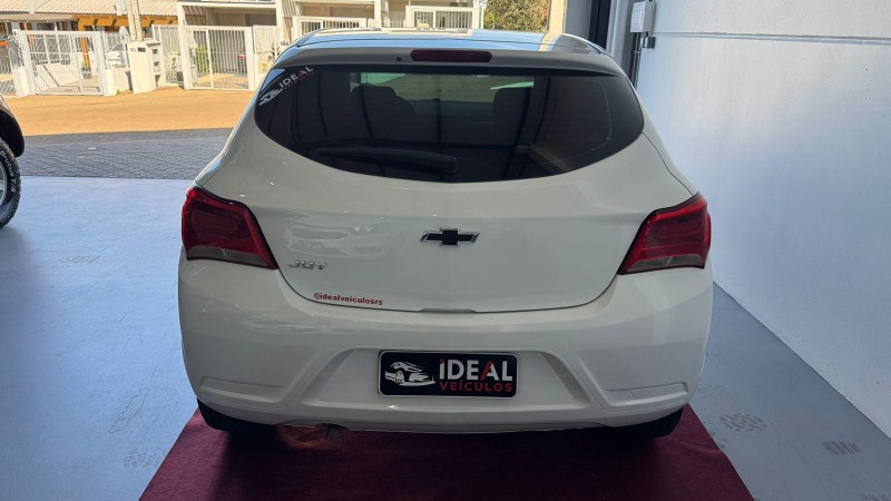 CHEVROLET ONIX HATCH JOY 1.0 8V FLEX 5P MEC. /2021 IDEAL VEÍCULOS LAJEADO / Carros no Vale