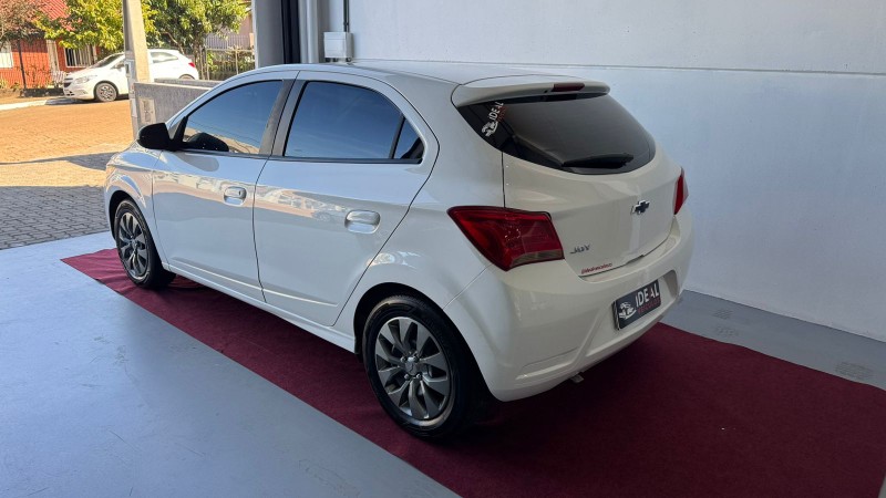 CHEVROLET ONIX HATCH JOY 1.0 8V FLEX 5P MEC. /2021 IDEAL VEÍCULOS LAJEADO / Carros no Vale