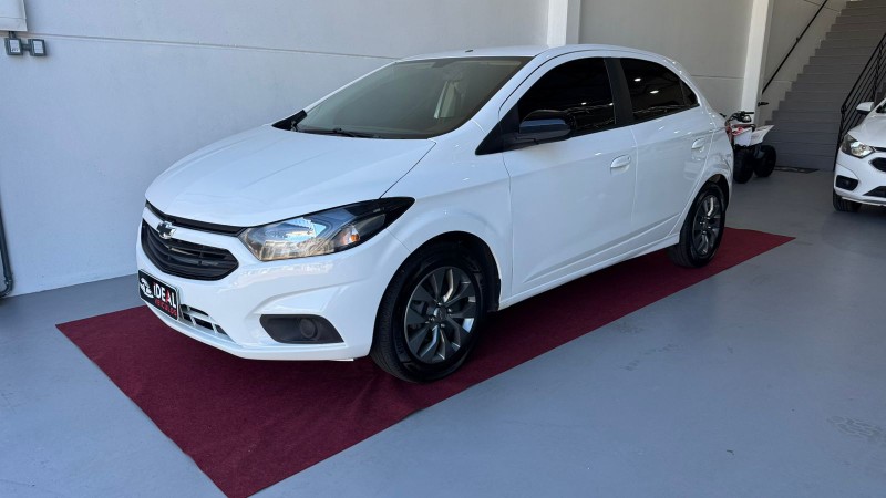 CHEVROLET ONIX HATCH JOY 1.0 8V FLEX 5P MEC. /2021 IDEAL VEÍCULOS LAJEADO / Carros no Vale