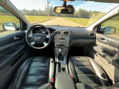 FORD FOCUS 2.0 /2013 RT 811 VEÍCULOS ARROIO DO MEIO / Carros no Vale