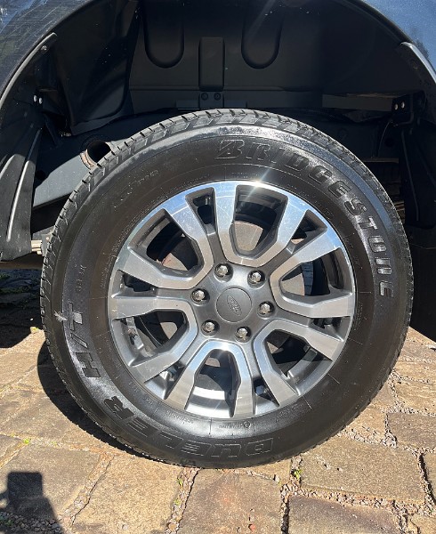 FORD RANGER LIMITED 3.2 4X4 CD DIESEL AUT. 2021/2021 BOSCO AUTOMÓVEIS GUAPORÉ / Carros no Vale