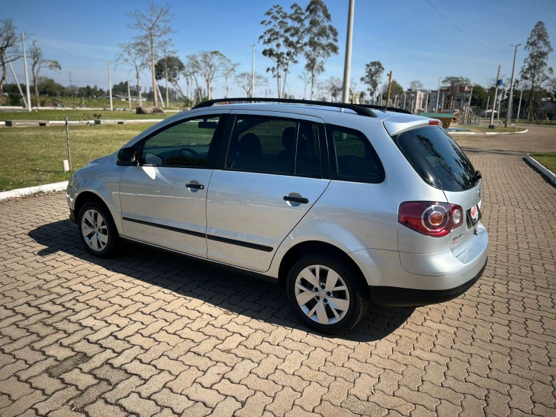 VOLKSWAGEN SPACEFOX COMFORTLINE 1.6 MI T.FLEX 8V 5P /2009 NEURI VEÍCULOS LAJEADO / Carros no Vale