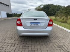 FORD FOCUS SEDAN 2.0 2013/2013 ELY AUTOMÓVEIS LAJEADO / Carros no Vale