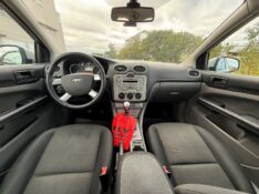FORD FOCUS SEDAN 2.0 2013/2013 ELY AUTOMÓVEIS LAJEADO / Carros no Vale