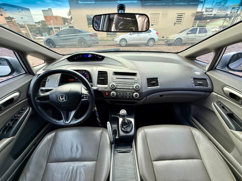 HONDA CIVIC 1.8 LXS 16V FLEX 4P MANUAL 2009/2009 AR MULTIMARCAS VENÂNCIO AIRES / Carros no Vale