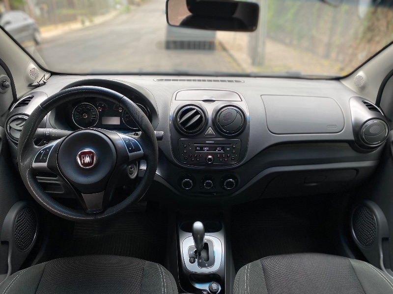 FIAT PALIO 1.6 ESSENCE 16V 2014/2015 ESTAÇÃO DO CARRO ESTRELA / Carros no Vale