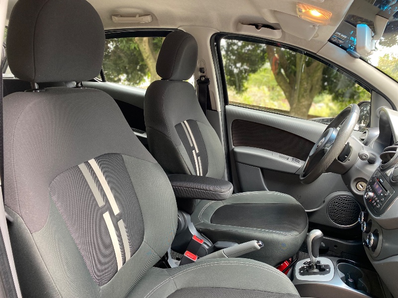 FIAT PALIO 1.6 ESSENCE 16V 2014/2015 ESTAÇÃO DO CARRO ESTRELA / Carros no Vale