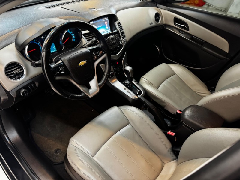 CHEVROLET CRUZE SEDAN LTZ 2012/2012 LUCAS AUTOMÓVEIS BOM RETIRO DO SUL / Carros no Vale