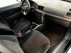 CHEVROLET VECTRA GT 2009/2009 LUCAS AUTOMÓVEIS BOM RETIRO DO SUL / Carros no Vale