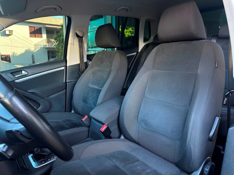 VOLKSWAGEN TIGUAN 2.0 TSI 2014/2014 SÉTIMA VEÍCULOS GUAPORÉ / Carros no Vale