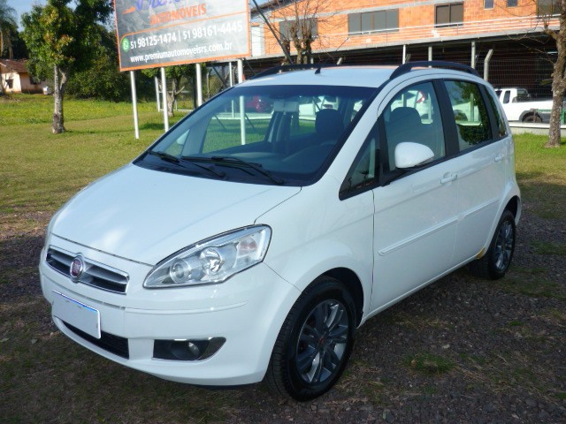 FIAT IDEA ATTRACTIVE 1.4 FIRE FLEX 8V 5P 2013/2014 PREMIUM AUTOMÓVEIS ARROIO DO MEIO / Carros no Vale