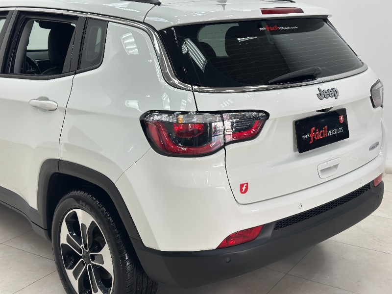 JEEP COMPASS 2.0 LONGITUDE FLEX 2017/2018 MAIS FÁCIL VEÍCULOS SANTA CRUZ DO SUL / Carros no Vale