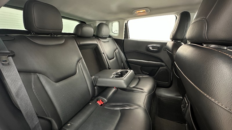 JEEP COMPASS 2.0 LONGITUDE FLEX 2017/2018 MAIS FÁCIL VEÍCULOS SANTA CRUZ DO SUL / Carros no Vale