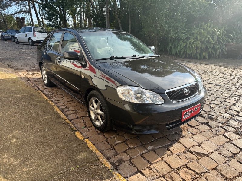 TOYOTA COROLLA 1.8 XEI 16V GASOLINA 4P AUTOMÁTICO 2004/2004 ELY AUTOMÓVEIS LAJEADO / Carros no Vale