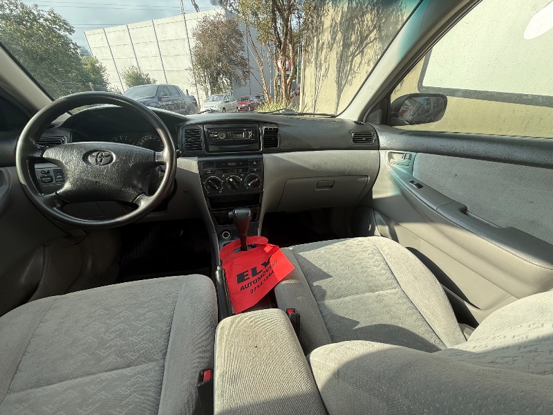 TOYOTA COROLLA 1.8 XEI 16V GASOLINA 4P AUTOMÁTICO 2004/2004 ELY AUTOMÓVEIS LAJEADO / Carros no Vale