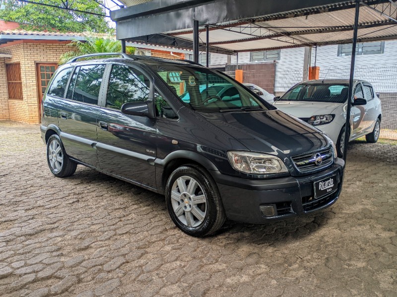 CHEVROLET ZAFIRA 2.0 ELITE 8V 2008/2009 RICARDO VEÍCULOS TEUTÔNIA / Carros no Vale