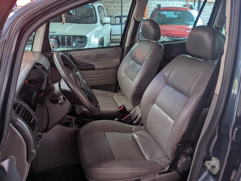 CHEVROLET ZAFIRA 2.0 ELITE 8V 2008/2009 RICARDO VEÍCULOS TEUTÔNIA / Carros no Vale