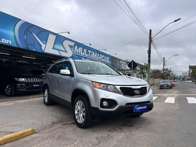 KIA SORENTO 3.5 V6 24V 4X4 7 LUGARES 2013/2012 LS MULTIMARCAS VENÂNCIO AIRES / Carros no Vale