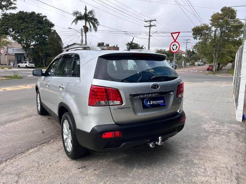 KIA SORENTO 3.5 V6 24V 4X4 7 LUGARES 2013/2012 LS MULTIMARCAS VENÂNCIO AIRES / Carros no Vale