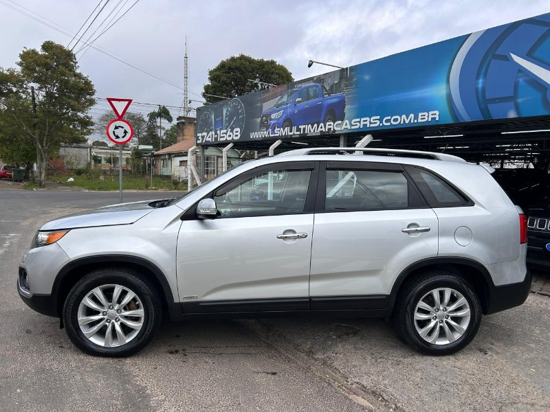 KIA SORENTO 3.5 V6 24V 4X4 7 LUGARES 2013/2012 LS MULTIMARCAS VENÂNCIO AIRES / Carros no Vale