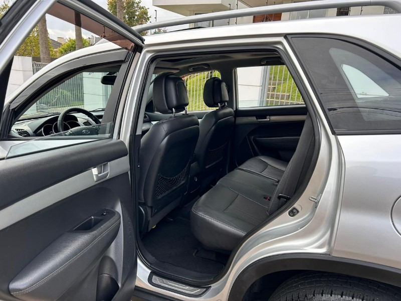 KIA SORENTO 3.5 V6 24V 4X4 7 LUGARES 2013/2012 LS MULTIMARCAS VENÂNCIO AIRES / Carros no Vale