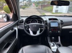KIA SORENTO 3.5 V6 24V 4X4 7 LUGARES 2013/2012 LS MULTIMARCAS VENÂNCIO AIRES / Carros no Vale