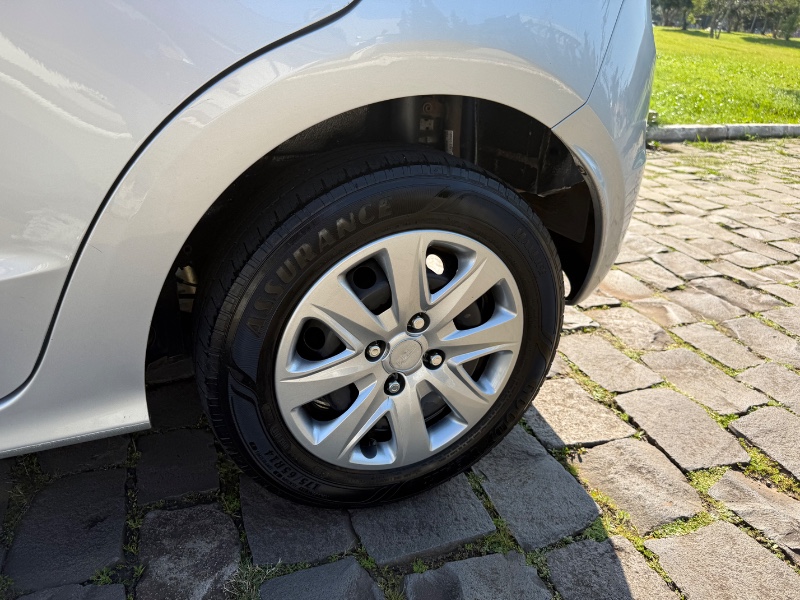 FORD KA 1.0 SE 2017/2017 ELY AUTOMÓVEIS LAJEADO / Carros no Vale