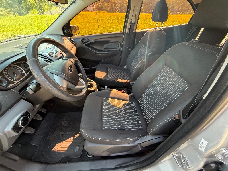FORD KA 1.0 SE 2017/2017 ELY AUTOMÓVEIS LAJEADO / Carros no Vale