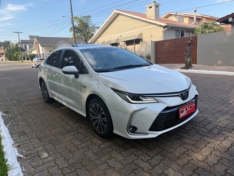 TOYOTA COROLLA 1.8 ALTIS PREMIUM 16V HÍBRIDO 2020/2020 ELY AUTOMÓVEIS LAJEADO / Carros no Vale