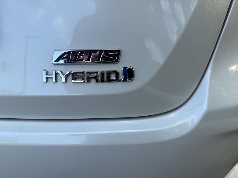 TOYOTA COROLLA 1.8 ALTIS PREMIUM 16V HÍBRIDO 2020/2020 ELY AUTOMÓVEIS LAJEADO / Carros no Vale