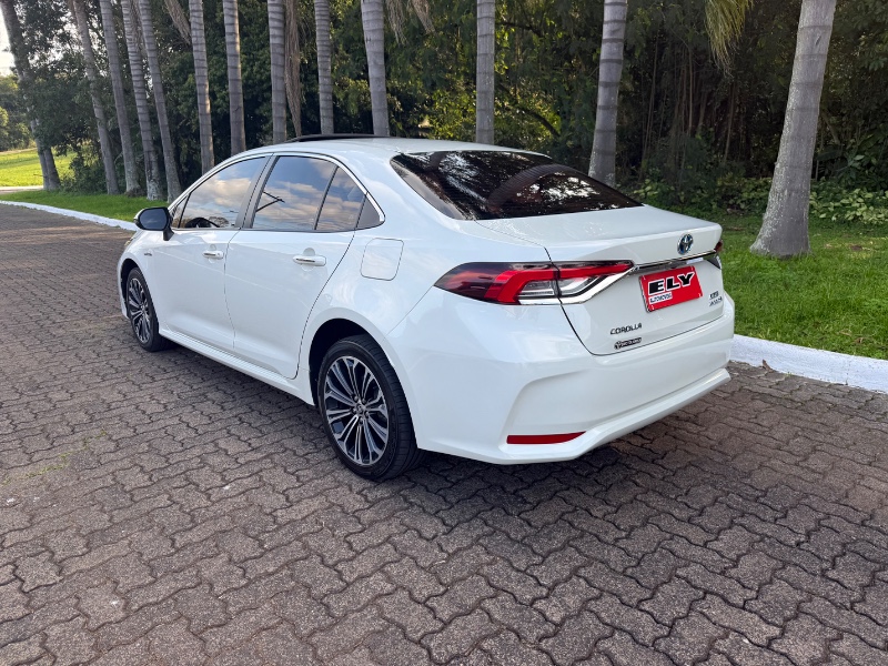 TOYOTA COROLLA 1.8 ALTIS PREMIUM 16V HÍBRIDO 2020/2020 ELY AUTOMÓVEIS LAJEADO / Carros no Vale