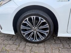 TOYOTA COROLLA 1.8 ALTIS PREMIUM 16V HÍBRIDO 2020/2020 ELY AUTOMÓVEIS LAJEADO / Carros no Vale