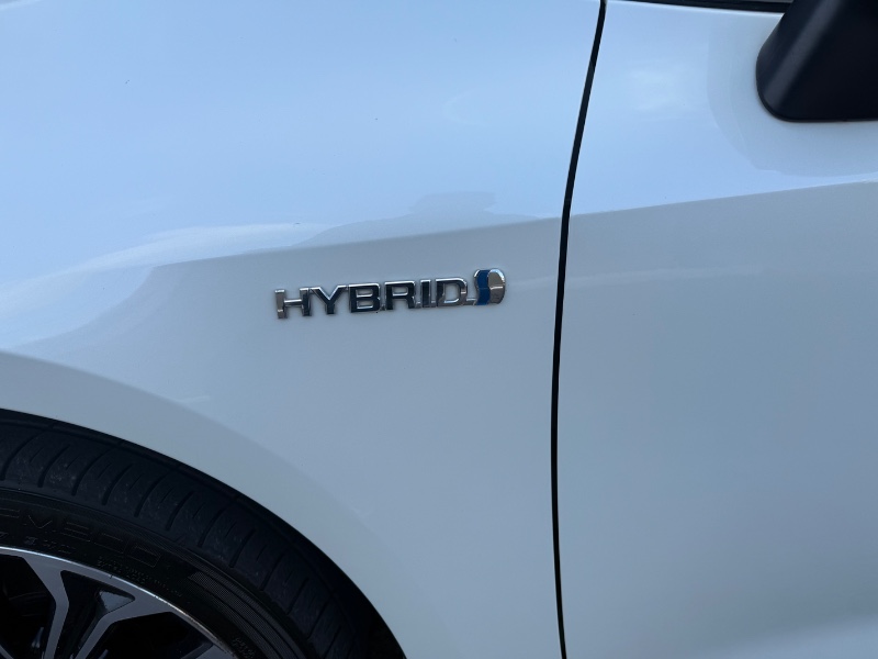 TOYOTA COROLLA 1.8 ALTIS PREMIUM 16V HÍBRIDO 2020/2020 ELY AUTOMÓVEIS LAJEADO / Carros no Vale