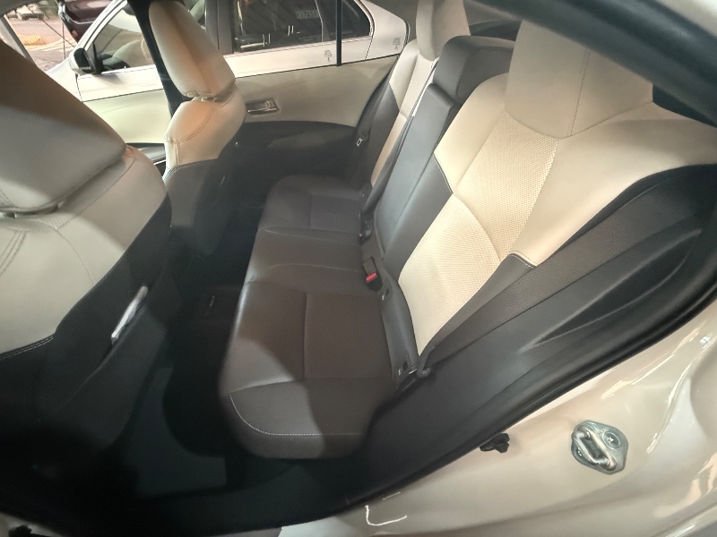 TOYOTA COROLLA 1.8 ALTIS PREMIUM 16V HÍBRIDO 2020/2020 ELY AUTOMÓVEIS LAJEADO / Carros no Vale