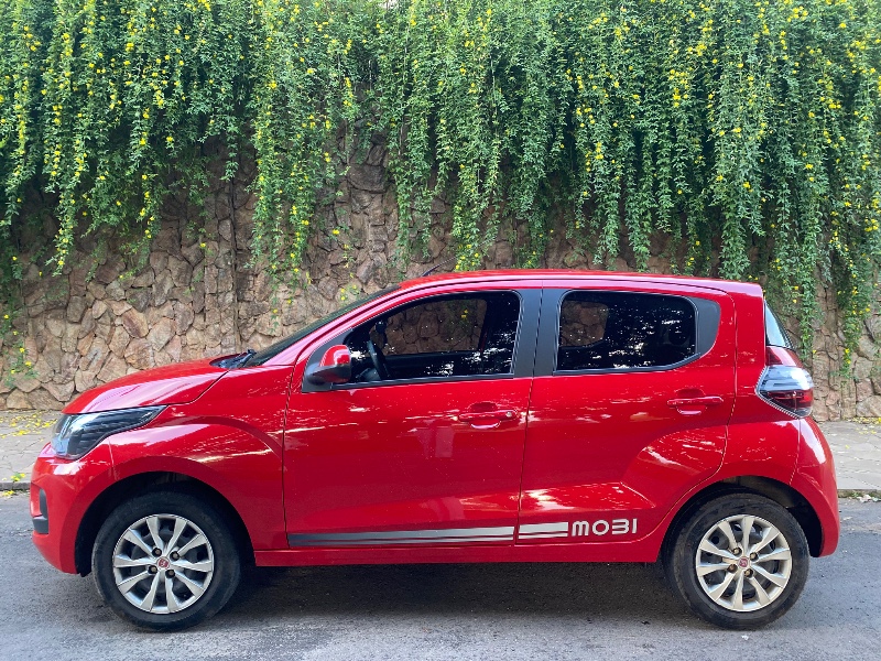 FIAT MOBI LIKE 1.0 2016/2017 ESTAÇÃO DO CARRO ESTRELA / Carros no Vale