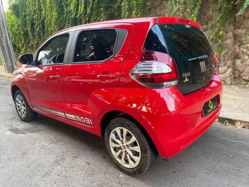 FIAT MOBI LIKE 1.0 2016/2017 ESTAÇÃO DO CARRO ESTRELA / Carros no Vale