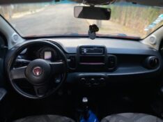 FIAT MOBI LIKE 1.0 2016/2017 ESTAÇÃO DO CARRO ESTRELA / Carros no Vale