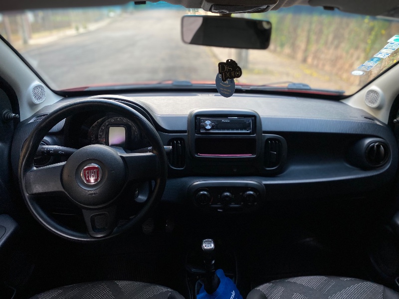 FIAT MOBI LIKE 1.0 2016/2017 ESTAÇÃO DO CARRO ESTRELA / Carros no Vale