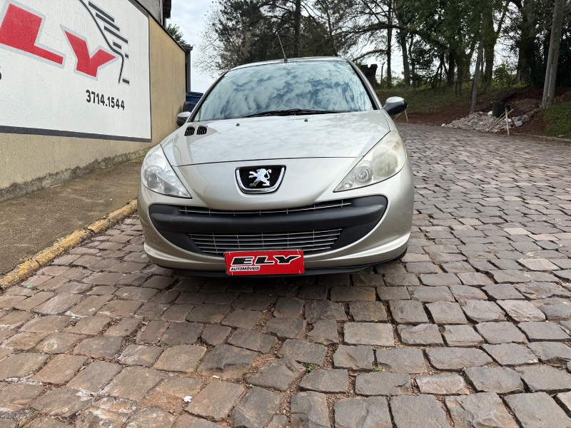 PEUGEOT 207 1.4 XR 8V 2011/2011 ELY AUTOMÓVEIS LAJEADO / Carros no Vale