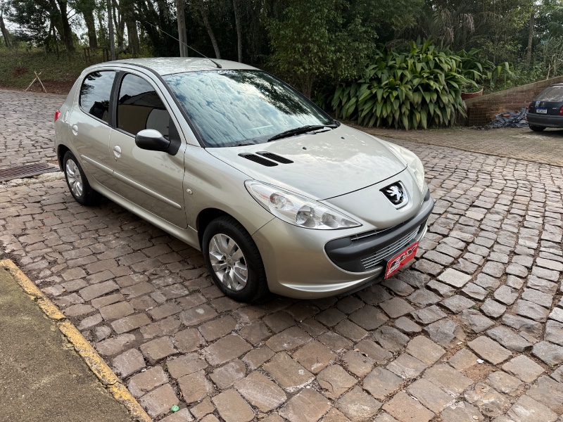 PEUGEOT 207 1.4 XR 8V 2011/2011 ELY AUTOMÓVEIS LAJEADO / Carros no Vale