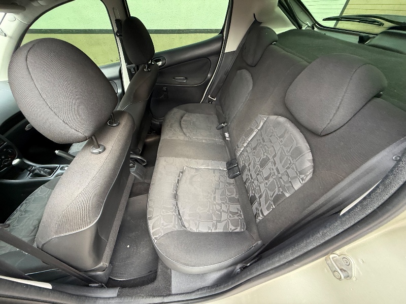 PEUGEOT 207 1.4 XR 8V 2011/2011 ELY AUTOMÓVEIS LAJEADO / Carros no Vale