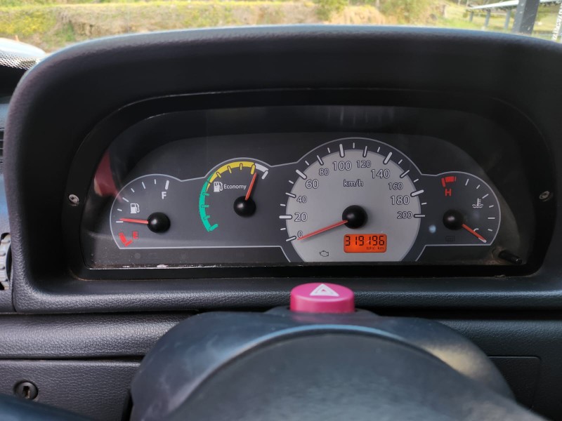 FIAT UNO MILLE ECONOMY 1.0 2011/2012 TS VEÍCULOS ANTA GORDA / Carros no Vale