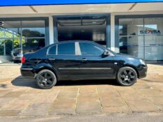 VOLKSWAGEN POLO SEDAN 1.6 8V 2007/2007 SÉTIMA VEÍCULOS GUAPORÉ / Carros no Vale