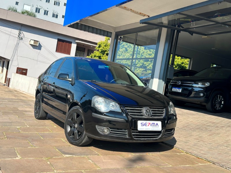 VOLKSWAGEN POLO SEDAN 1.6 8V 2007/2007 SÉTIMA VEÍCULOS GUAPORÉ / Carros no Vale