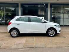 CHEVROLET ONIX LTZ 1.4 2015/2015 SÉTIMA VEÍCULOS GUAPORÉ / Carros no Vale