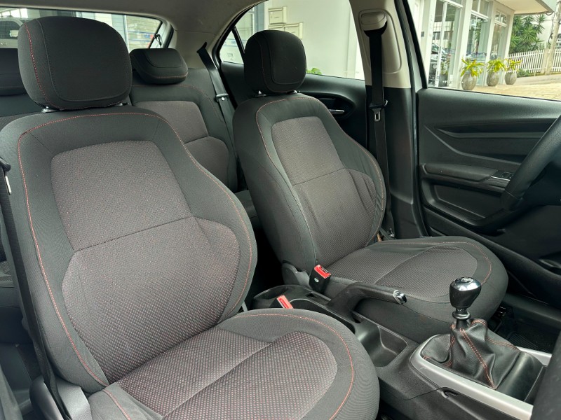 CHEVROLET ONIX LTZ 1.4 2015/2015 SÉTIMA VEÍCULOS GUAPORÉ / Carros no Vale