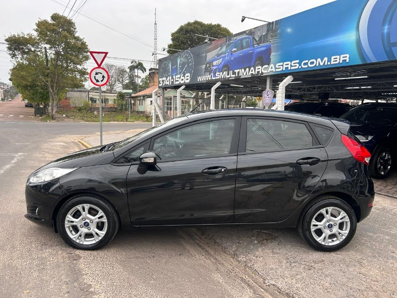 FORD FIESTA 1.6 16V FLEX AUT. 5P 2014/2014 LS MULTIMARCAS VENÂNCIO AIRES / Carros no Vale